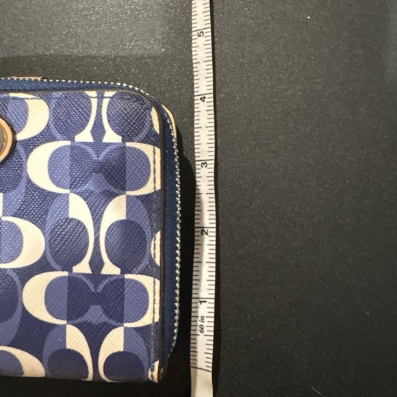 Coach Navy and Cream Patterned Wallet - Picture 8 of 8